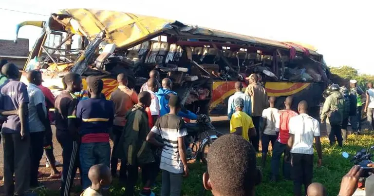 উগান্ডায় চার গাড়ির সংঘর্ষ